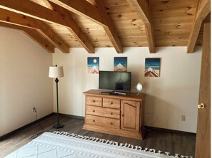 4 Schlafzimmer, Schreibtisch, Bügeleisen/Bügelbrett, kostenloses WLAN