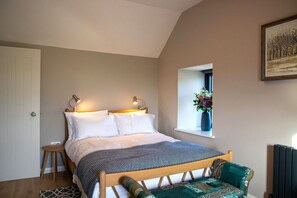 4 bedrooms, in-room safe, iron/ironing board, travel crib