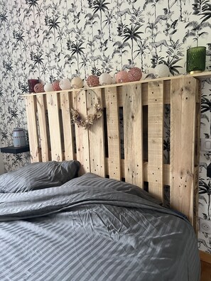 3 bedrooms, travel cot, free WiFi