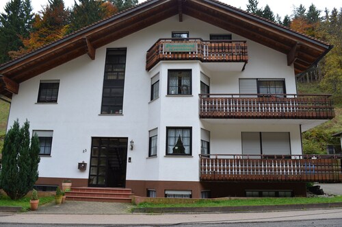 großzügige Ferienwohnung "Celin" im Herzen des Pfälzer Waldes