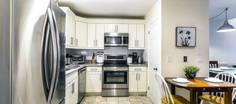 Neighboring Townhouses: Great for Large Groups. Ski-on/Ski-off, Fireplace, Grill