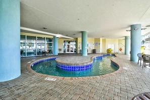 Piscina interna, piscina externa