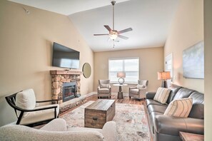 TV, fireplace, video games - Chic Townsend Condo w/ Saltwater Pool! (Townsend)