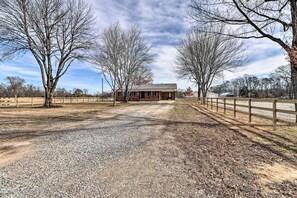 Property grounds - Greers Ferry Home on 40 Acres 1/4 Mi to Lake! (Greers Ferry)