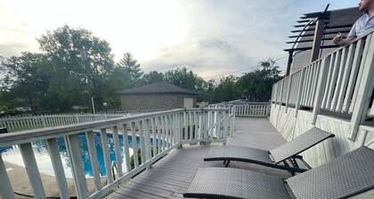 *POOL* Fenced Yard, Pets, ARK Encounter, Airport