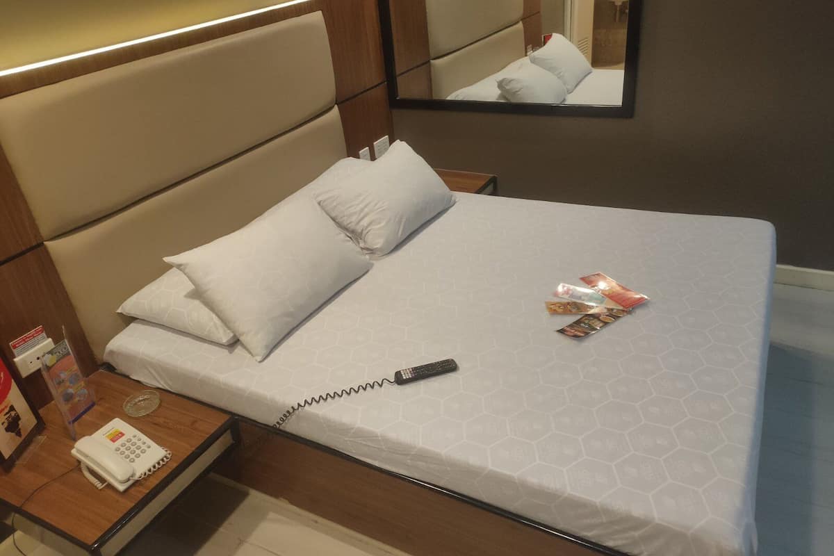 executive room | free wifi, bed sheets