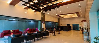 โรงแรมโซโก้มาคาปากัล