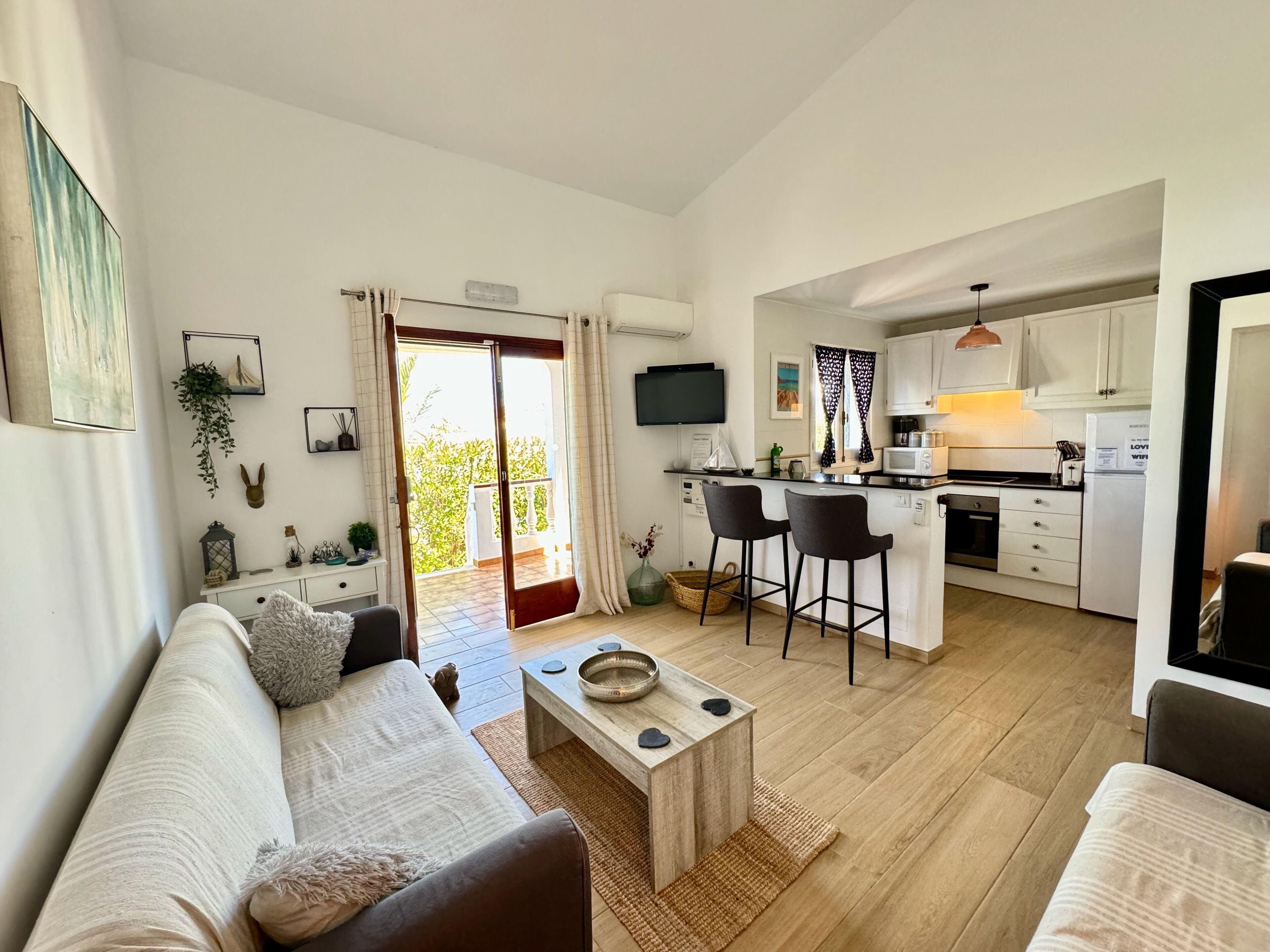 Smart TV, books, stereo, printers