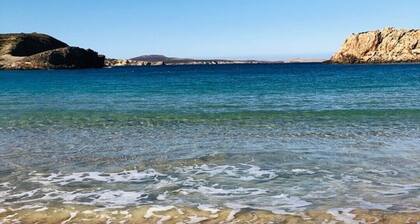 Beautiful bungalow near beach and amenities with 3 bedrooms & large pool