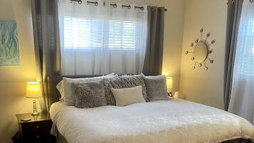 3 sovrum, skrivbord, strykjärn/strykbräda och gratis wi-fi