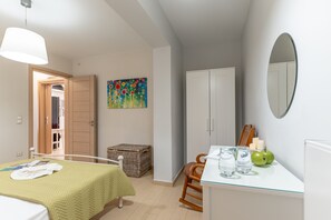 4 bedrooms, travel crib, free WiFi, bed sheets - Aurora Villa II with private Jacuzzi - Naxos (Agios Prokopios)