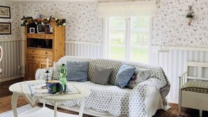 Living area - In the footsteps of Astrid Lindgren - vacation home with 110 sqm (Trånshult)