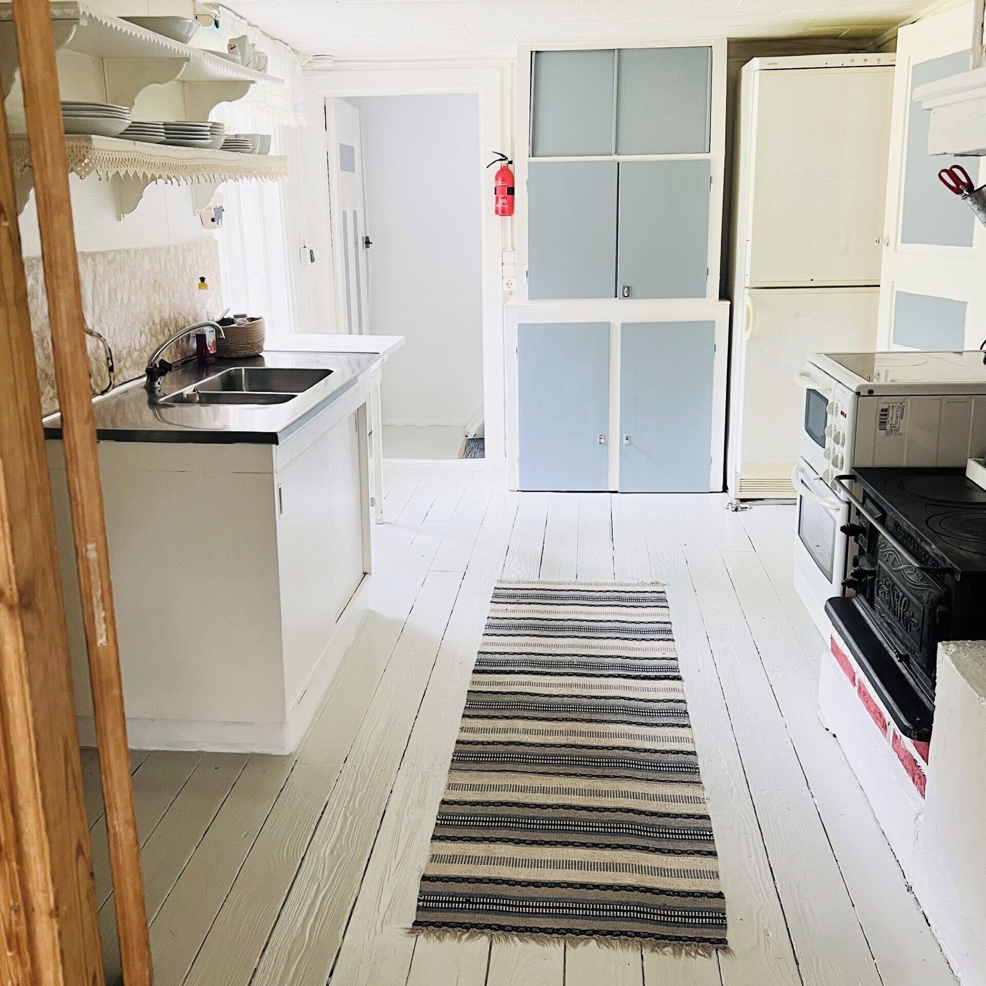 ثلاجة، ميكروويف، فرن، موقد طهي مسطح