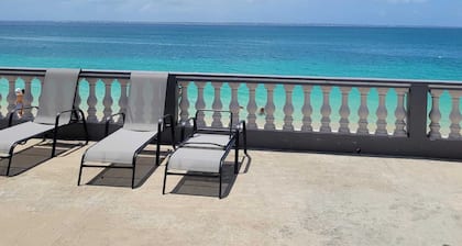 Novels Villa is a family-friendly home with the Caribbean Sea as your backyard.