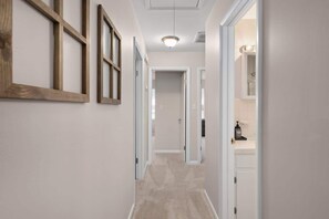 Interior - Salisbury Cottage (Salisbury)