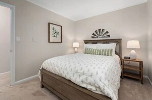 3 bedrooms, desk, iron/ironing board, travel cot