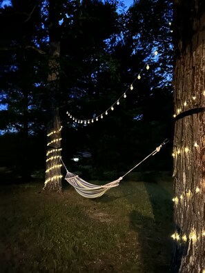 Property grounds - Luxury Pocono 4 BR w/ Game Room, Fire Pit, Playground (East Stroudsburg)