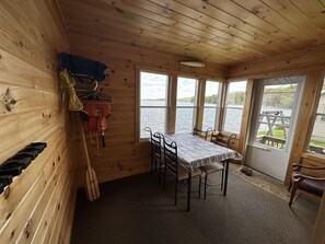 Dining - Serenity on the Lake - Lac Vieux Desert (Phelps)