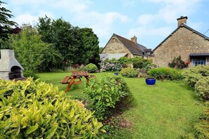 Unclassified image, 4 of 31, button - Les Pots Bleus - Marcille Raoul (MARCILLE RAOUL)