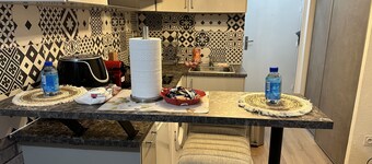 Studio moderne à côté de Disney Land