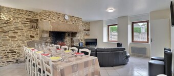 Grand Gîte en Campagne à 13.5 km de la Baie du Mont Saint-michel