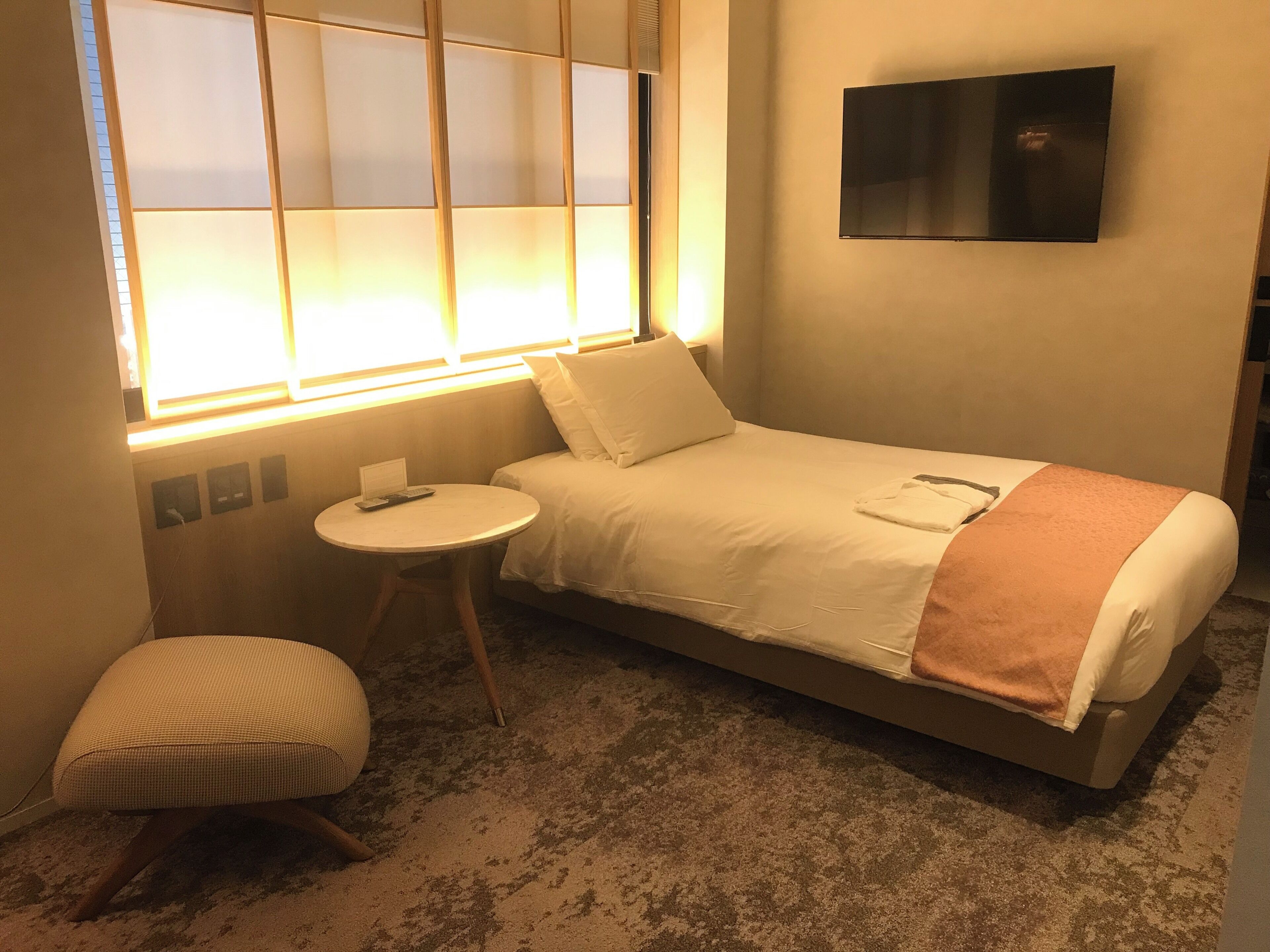 Chambre Simple (2nd Floor/ No Lift) | Literie de qualité supérieure, couette en duvet d'oie