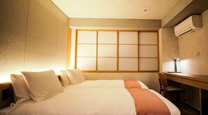 Habitación estándar con 2 camas individuales, 2 camas individuales (1st Floor) | Ropa de cama de alta calidad, edredones de plumas, caja fuerte
