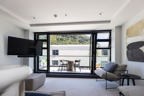 TV connectée, Netflix, services de streaming, chaîne hi-fi