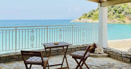 Romantic Villa Glyfos