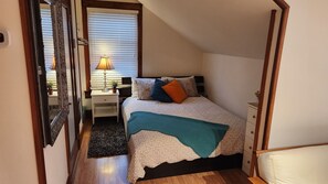 Iron/ironing board, free WiFi, bed sheets