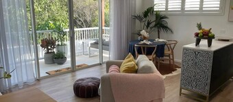 Lil Sass on Sassifras - stylish one bedroom apartment, walk to beach