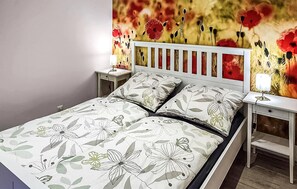 1 chambre, lit parapluie, Wi-Fi gratuit, draps fournis