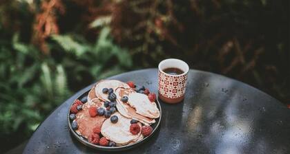 Tiny- Eco House -Ukiyo - COMPLIMENTARY ROMANTIC PACKAGE WORTH $75