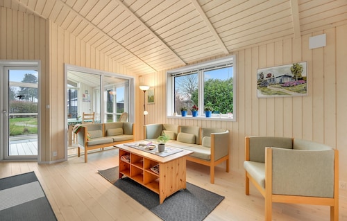 Nice home in Beder with kitchen