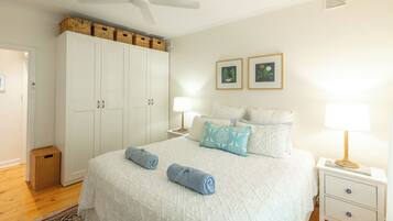 2 bedrooms, desk, iron/ironing board, travel cot