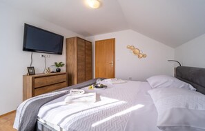 3 chambres, lit parapluie, Wi-Fi gratuit, draps fournis
