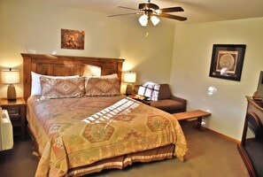 1 slaapkamer, een strijkplank/strijkijzer, gratis wifi, beddengoed