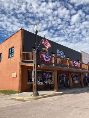 Miscellaneous - Bison Loft in Downtown Custer, Sleeps 4 (Custer)