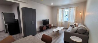 Bison Loft in Downtown Custer, Sleeps 4