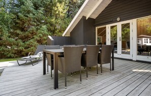 Outdoor dining - Awesome home in Oksbøl with WiFi (Oksbøl)