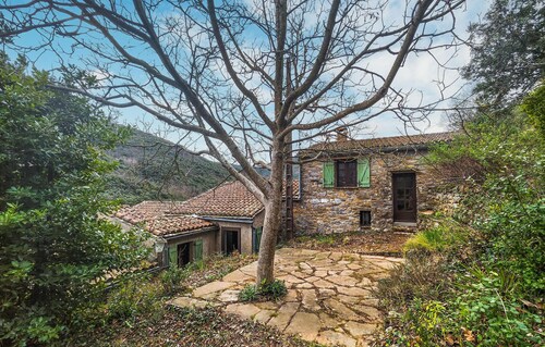 Maison confortable à Olargues avec Wi-Fi