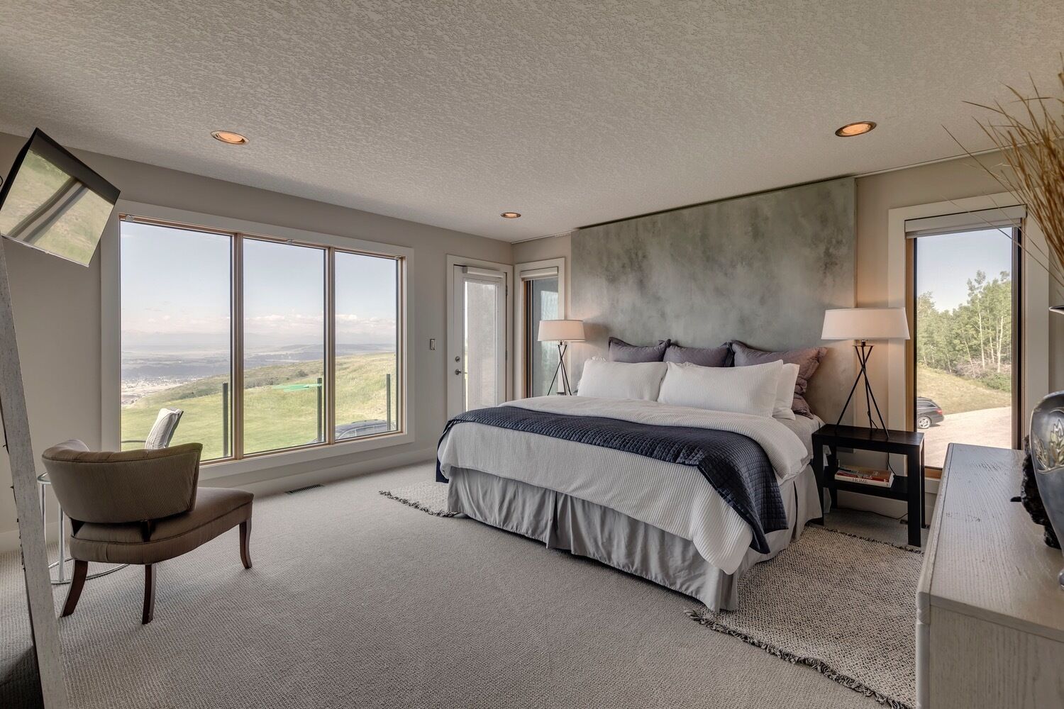 5 Schlafzimmer, Schreibtisch, Bügeleisen/Bügelbrett, Reisekinderbett