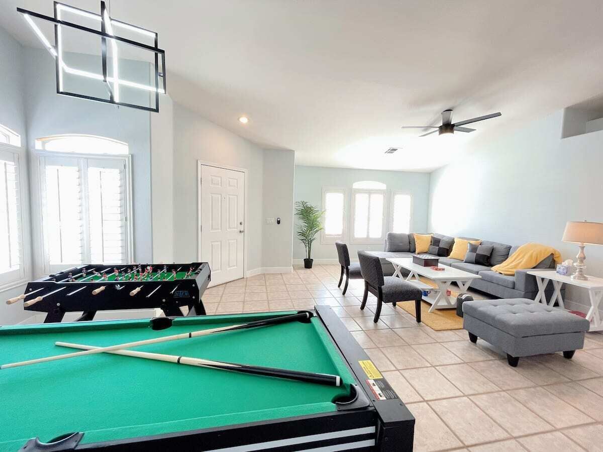 modern home near Las Vegas Strip over 2000 sqft