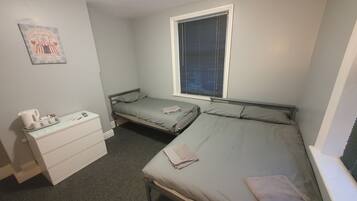 Økonomi-tremannshytte | Strykejern/-brett og wi-fi (inkludert)