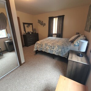 3 bedrooms, free WiFi, bed sheets