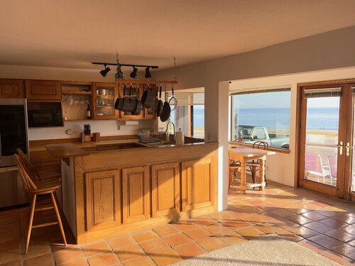 Beautiful beachfront home with unobstructed ocean views