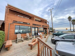 Exterior - Beautiful beachfront home with unobstructed ocean views (Santa Cruz)