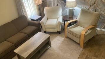 Una Smart TV, un reproductor de DVD