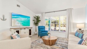 Smart TV, Netflix, futbolito y libros 