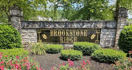 NEW Yellow Brookstone Villa Relaxing Escape Close Venues & Norris Watershed Hike